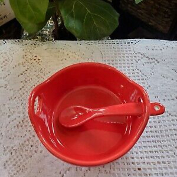 Tastefully Simple Red Dip Crock with spoon - Picture 6 of 7
